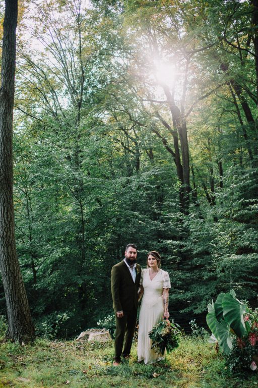 Greenery micro wedding boho palm, hydrangea, ivy, bride and groom