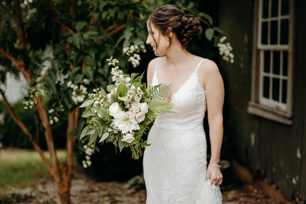 Summer wedding, fun, party of the summer, greens, ferns, forest greens, rose gold, copper, cream, bride.