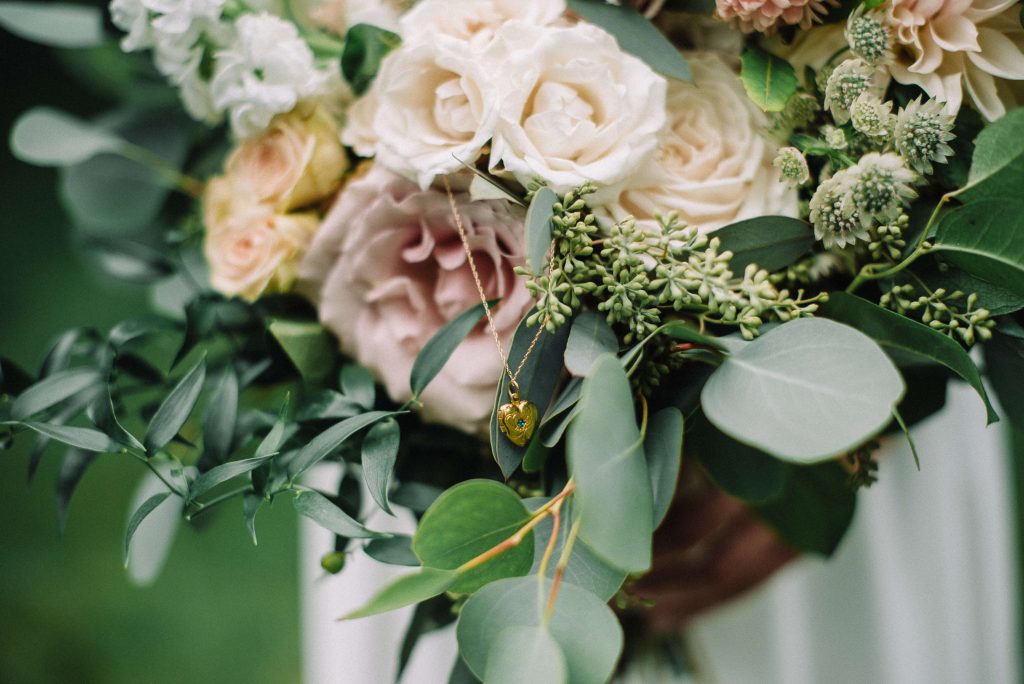 Lehigh Valley wedding, lehigh valley wedding florist, wedding florist, fall wedding, september wedding, romantic, down to earth, big party, Cream, greenery, blush, pale peach, rose gold, bride and groom.